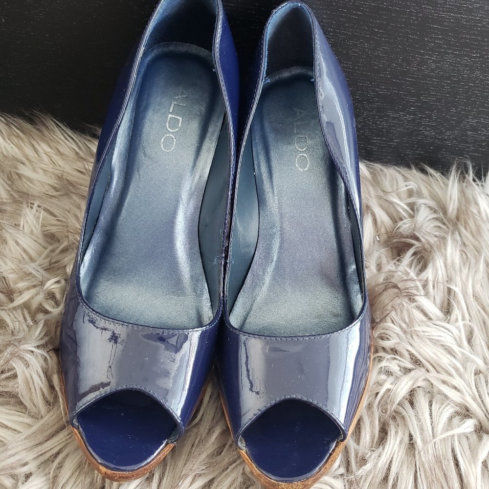 Vintage peep-toe patent leather Aldo pumps